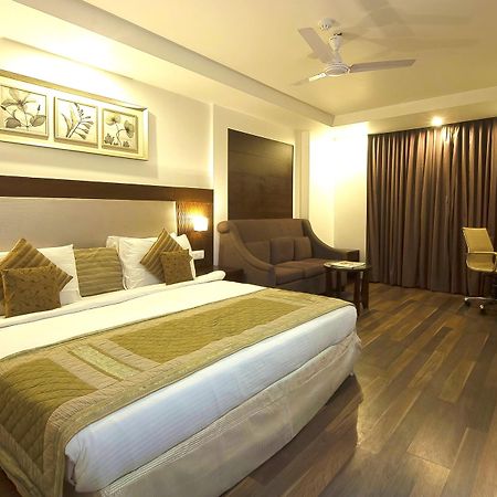 Hotel Le Roi Near New Delhi Railway Station Екстериор снимка