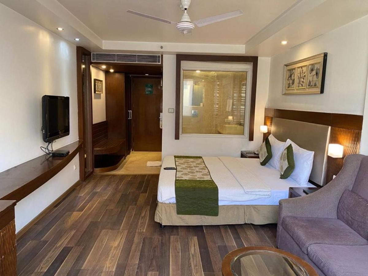 Hotel Le Roi Near New Delhi Railway Station Екстериор снимка