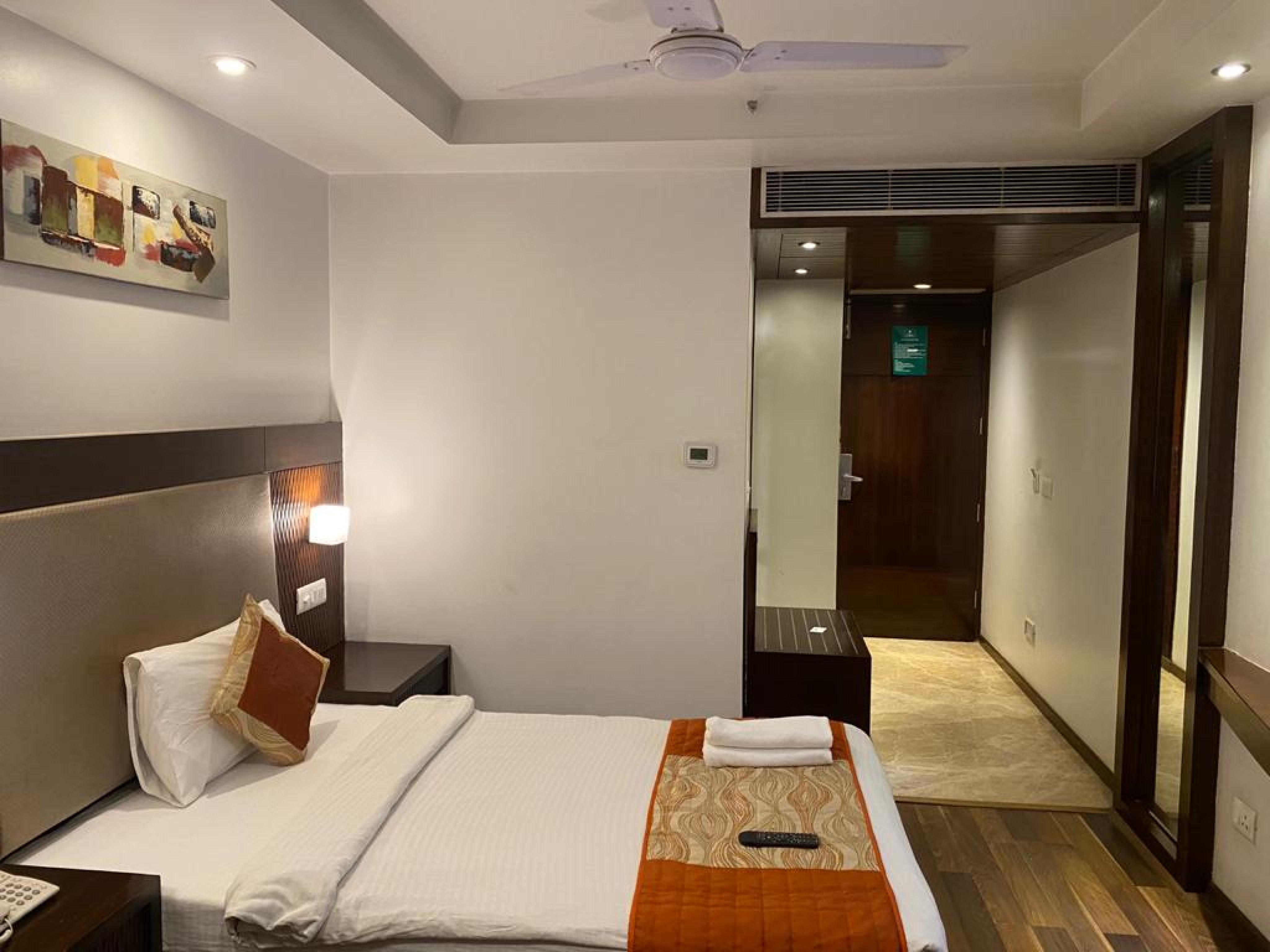 Hotel Le Roi Near New Delhi Railway Station Екстериор снимка