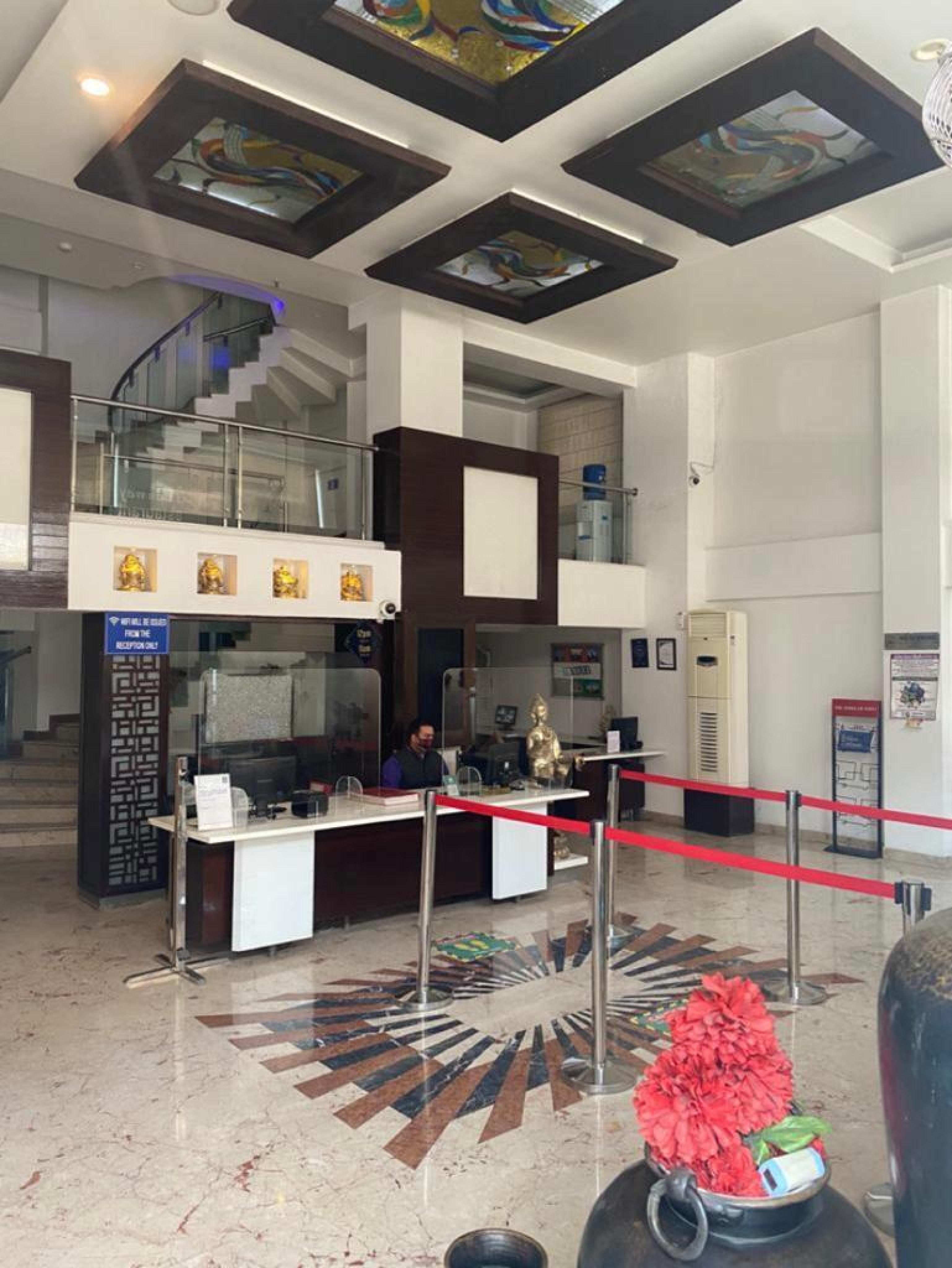 Hotel Le Roi Near New Delhi Railway Station Екстериор снимка