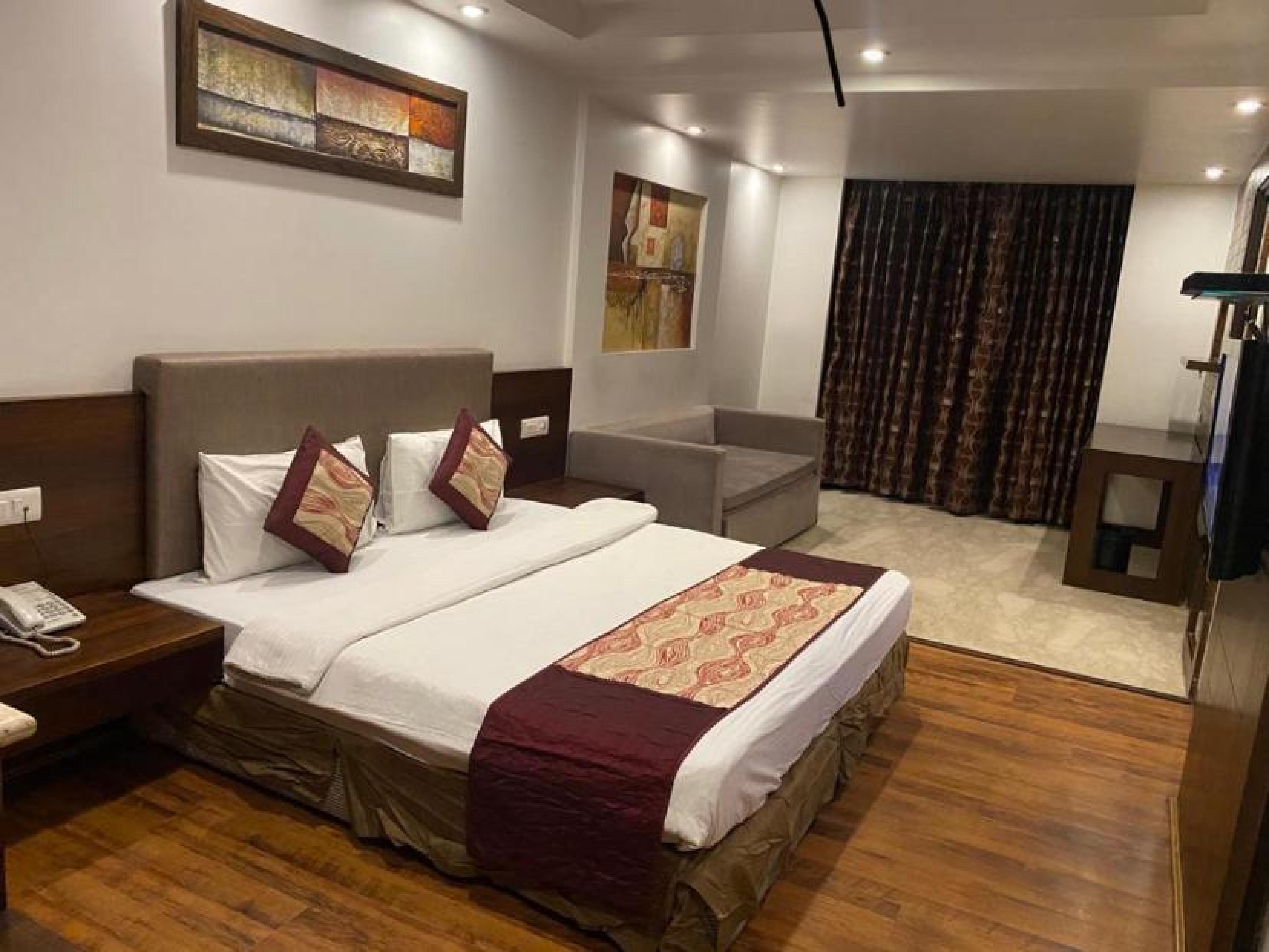 Hotel Le Roi Near New Delhi Railway Station Екстериор снимка