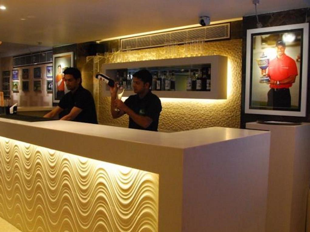Hotel Le Roi Near New Delhi Railway Station Екстериор снимка