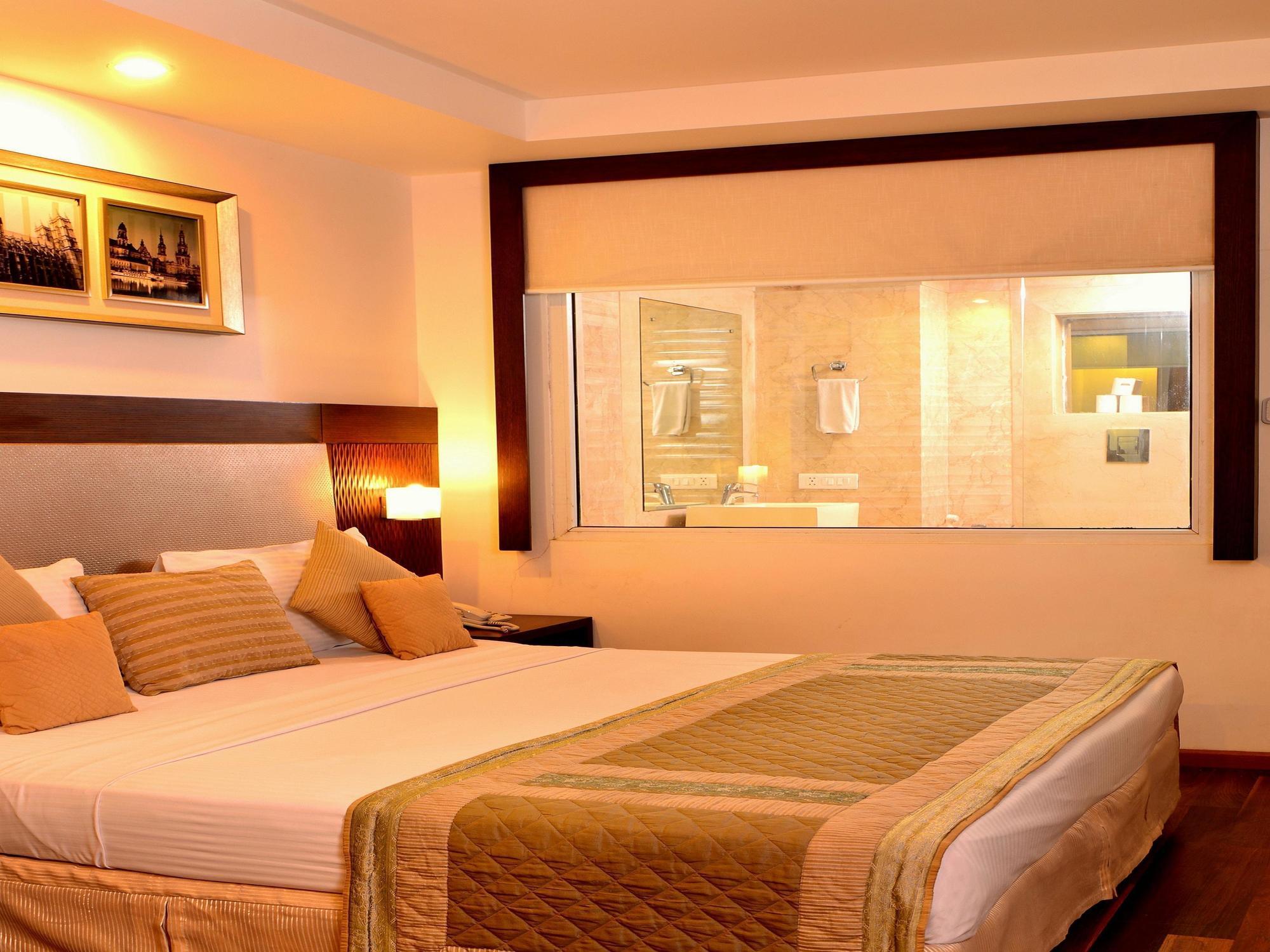 Hotel Le Roi Near New Delhi Railway Station Екстериор снимка