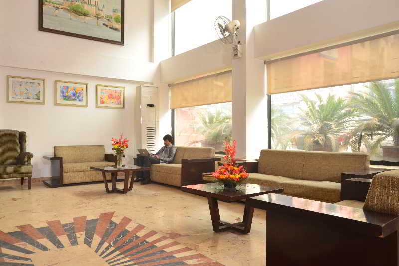 Hotel Le Roi Near New Delhi Railway Station Екстериор снимка