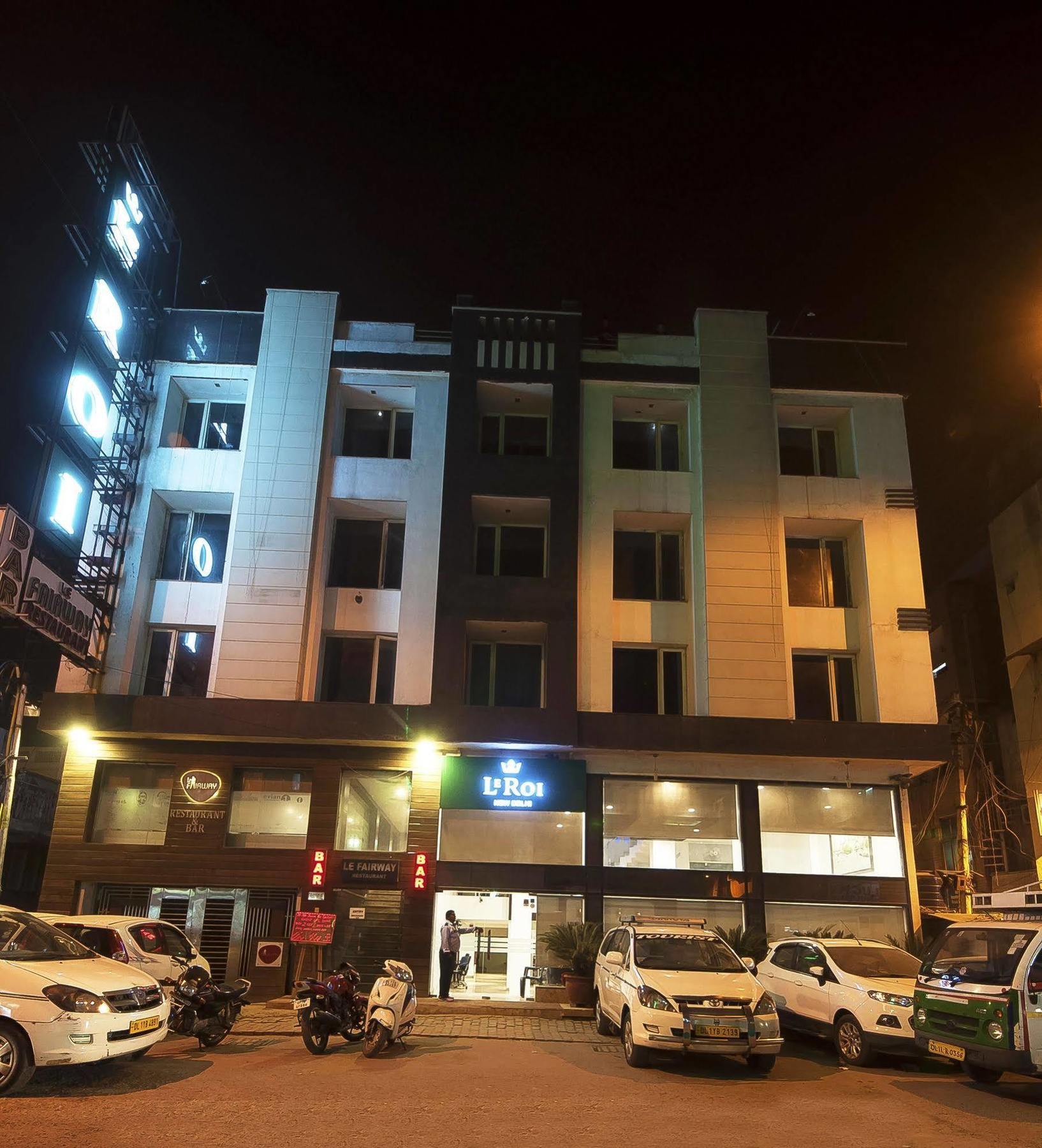 Hotel Le Roi Near New Delhi Railway Station Екстериор снимка
