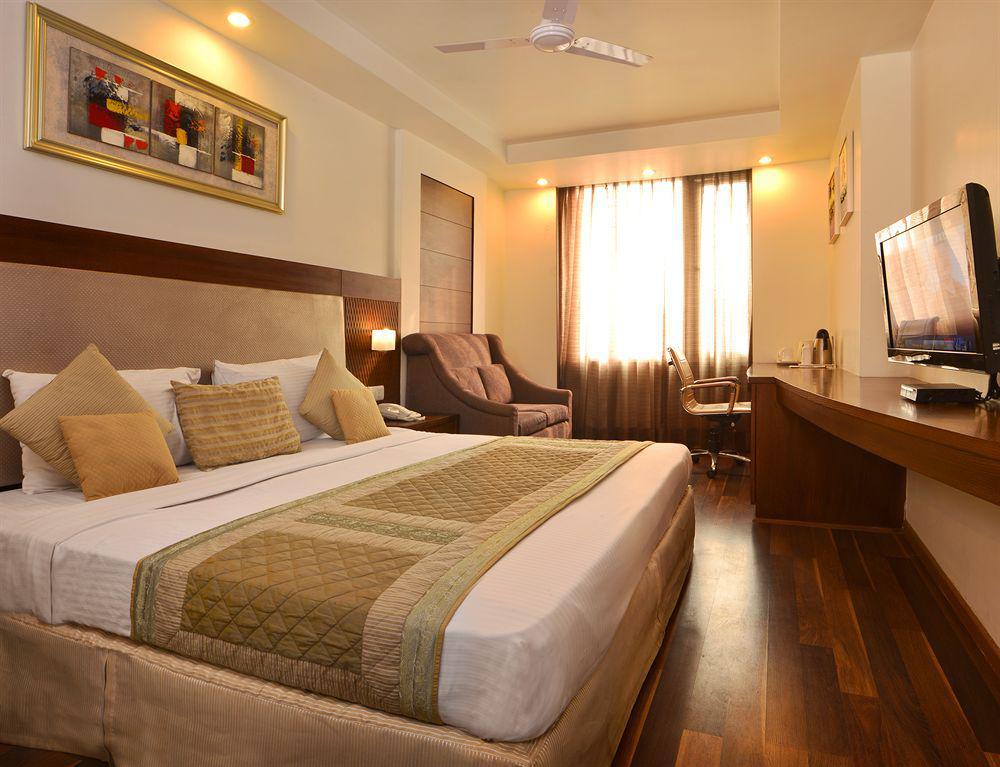 Hotel Le Roi Near New Delhi Railway Station Екстериор снимка