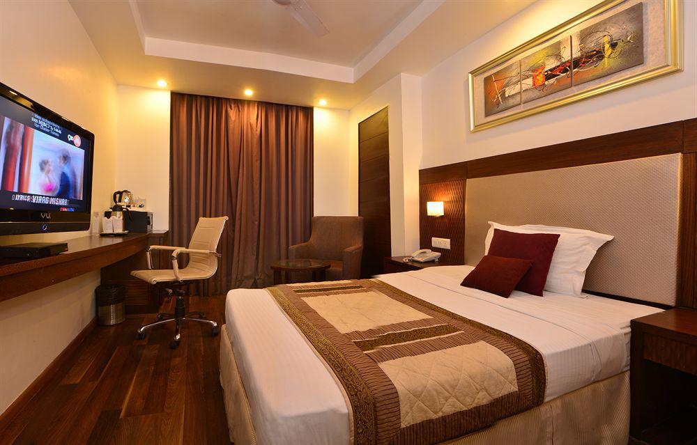 Hotel Le Roi Near New Delhi Railway Station Екстериор снимка